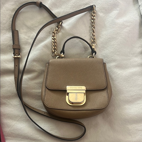 Michael Kors Tan Crossbody Bag - Picture 2 of 5